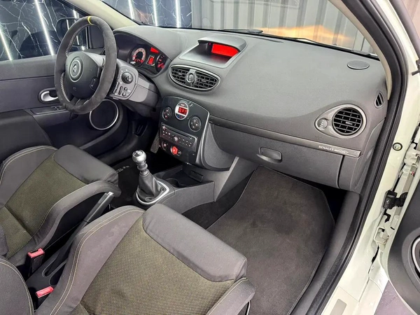 Renault Clio Sport 2013 - GCC Specs