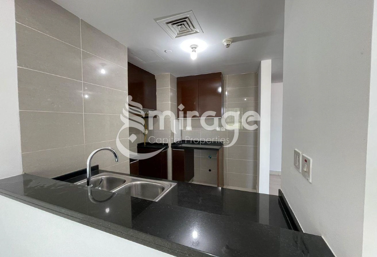 Vacant 1BR | Premium Facilities | Prime Area