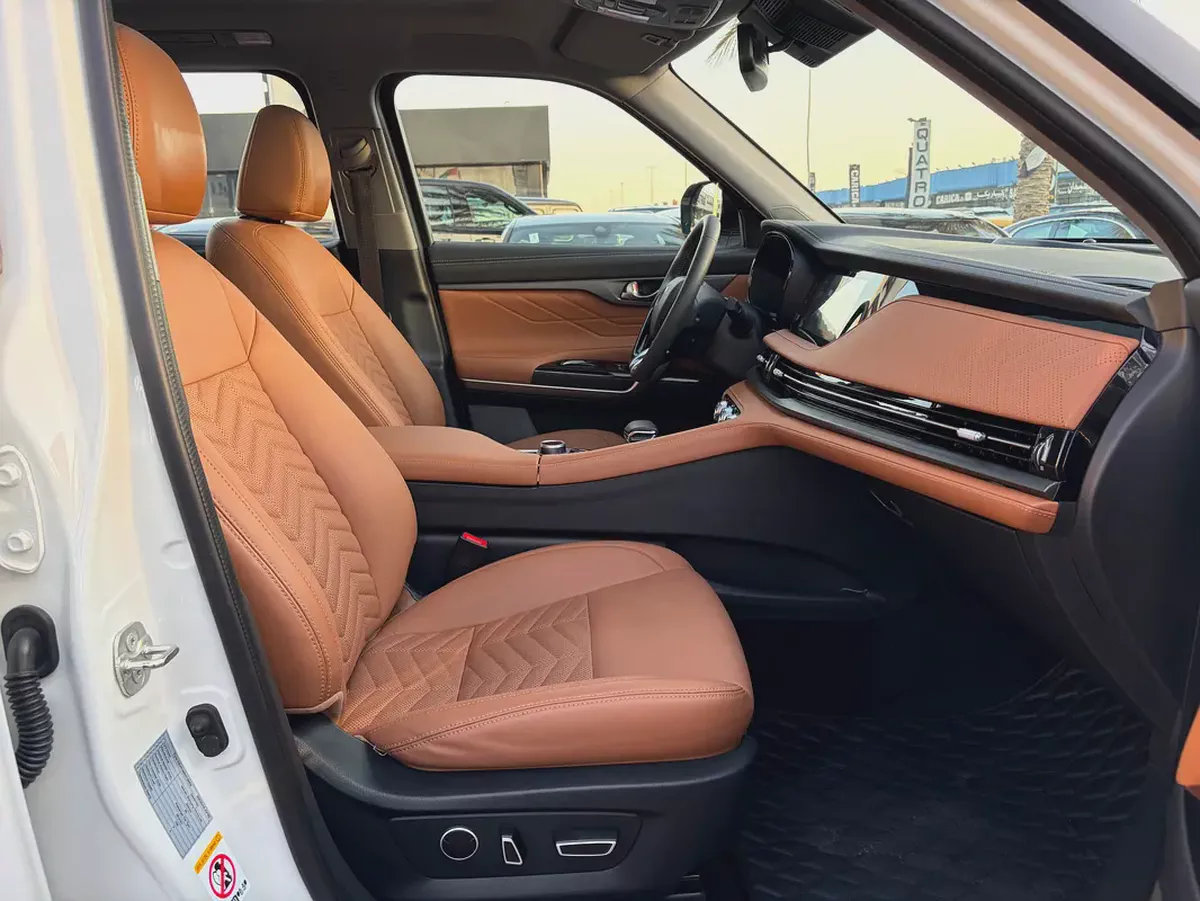 Changan CS95 Royal 2025 GCC Specs-11-11