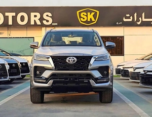 Toyota Fortuner SR5 ADVENTURE / CLIMATE WITH LEATHER SEATS /DIFFLOCK/ AUTO A/C (CODE # F6HA)