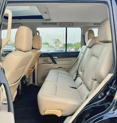 Mitsubishi Pajero 2010 GLS GCC Specs-9
