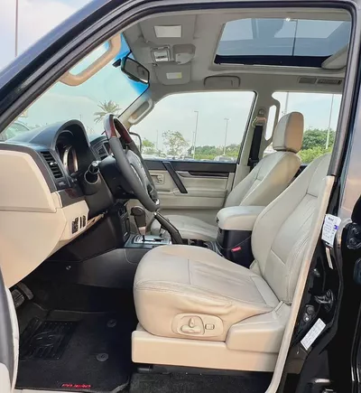 Mitsubishi Pajero 2010 GLS GCC Specs-8