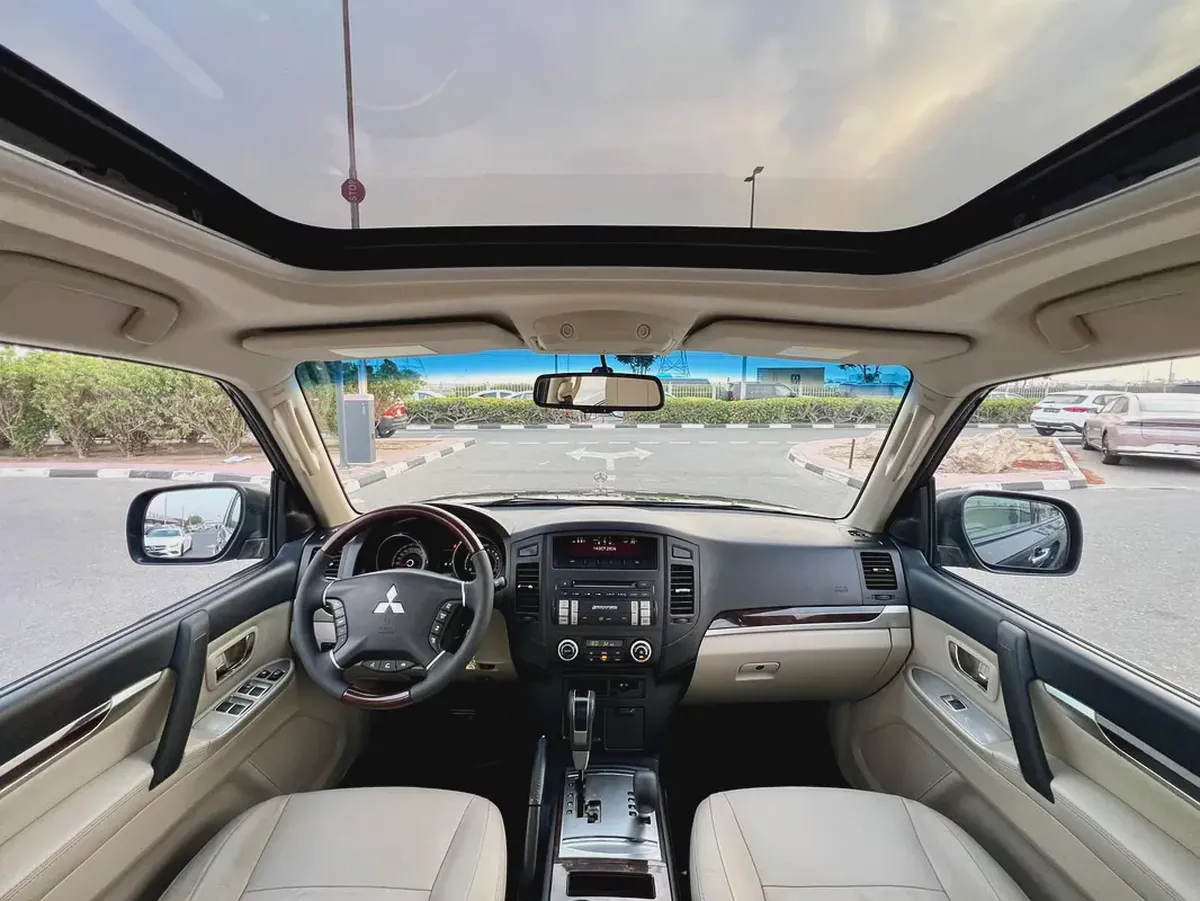 Mitsubishi Pajero 2010 GLS GCC Specs-11-11