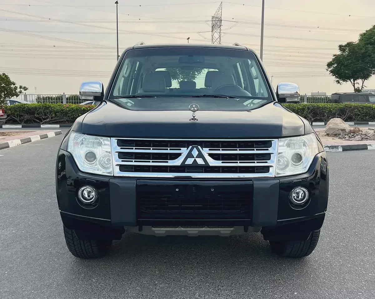 Mitsubishi Pajero 2010 GLS GCC Specs-1-1