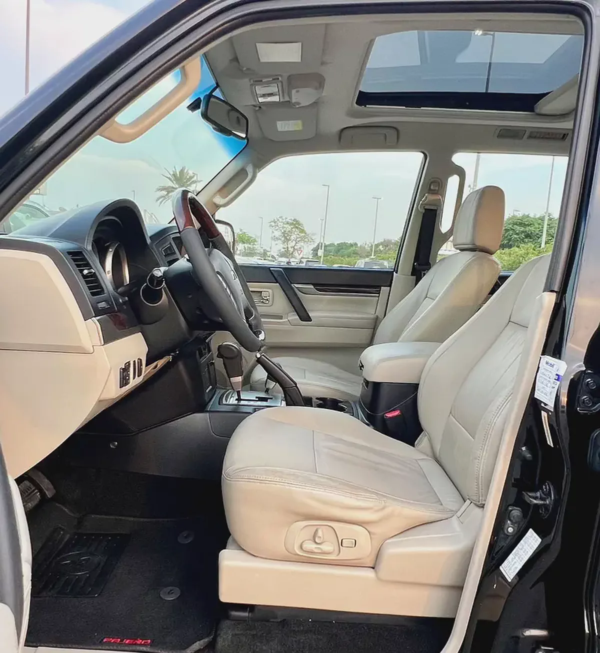 Mitsubishi Pajero 2010 GLS GCC Specs-8-8