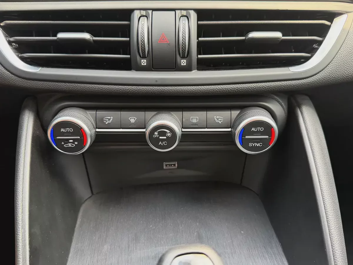2020 Alfa Romeo Giulia Super | GCC Specs | Low Mileage-9-9