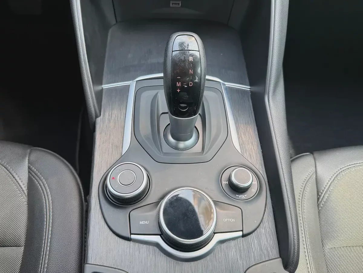 2020 Alfa Romeo Giulia Super | GCC Specs | Low Mileage-10-10