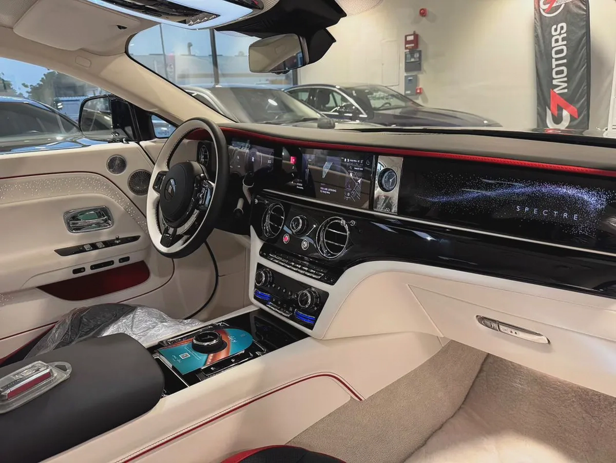 Rolls-Royce Spectre | 2024 | GCC I under agency warranty I Ultra Luxury Electric Coupe-10-10