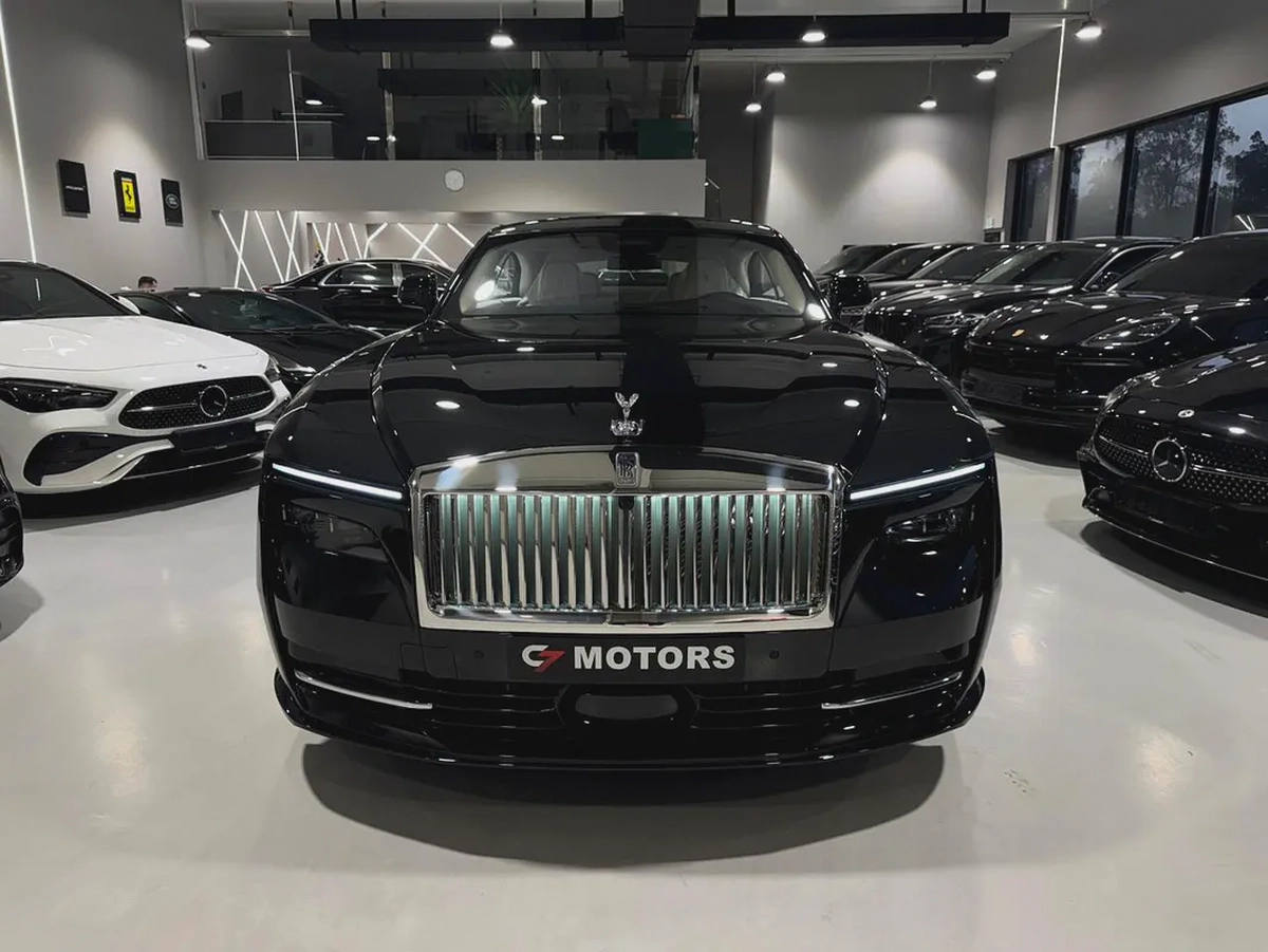 Rolls-Royce Spectre | 2024 | GCC I under agency warranty I Ultra Luxury Electric Coupe-2-2