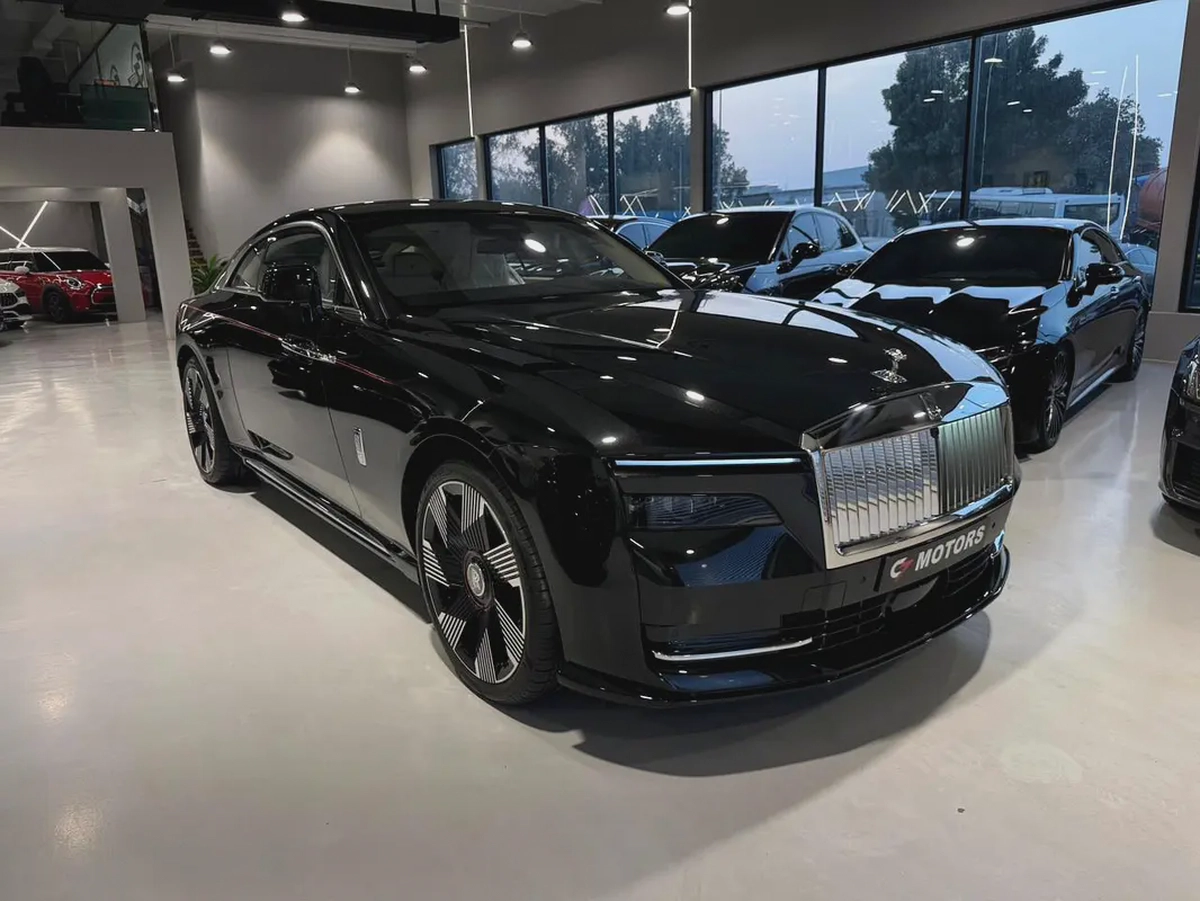 Rolls-Royce Spectre | 2024 | GCC I under agency warranty I Ultra Luxury Electric Coupe-4-4