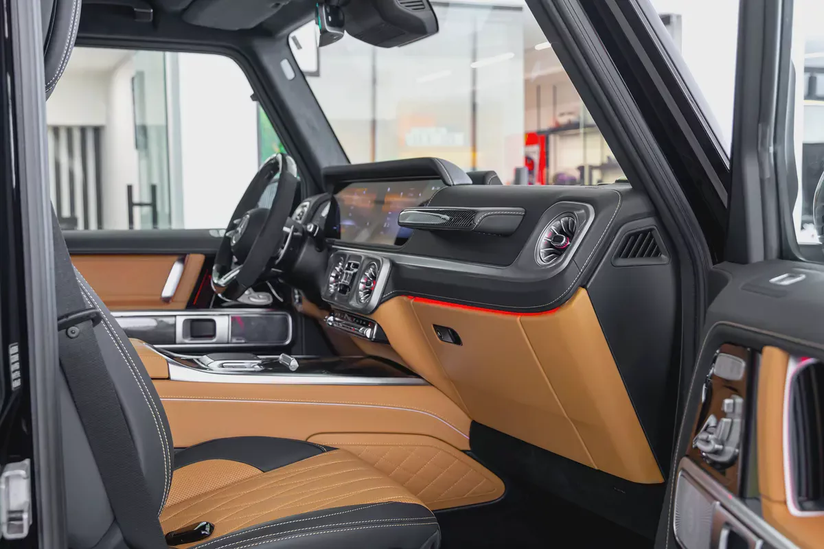 Mercedes-Benz G 63 AMG | 2025 | Japanese Specs | Low Mileage | 4.0L V8 Biturbo-15-15
