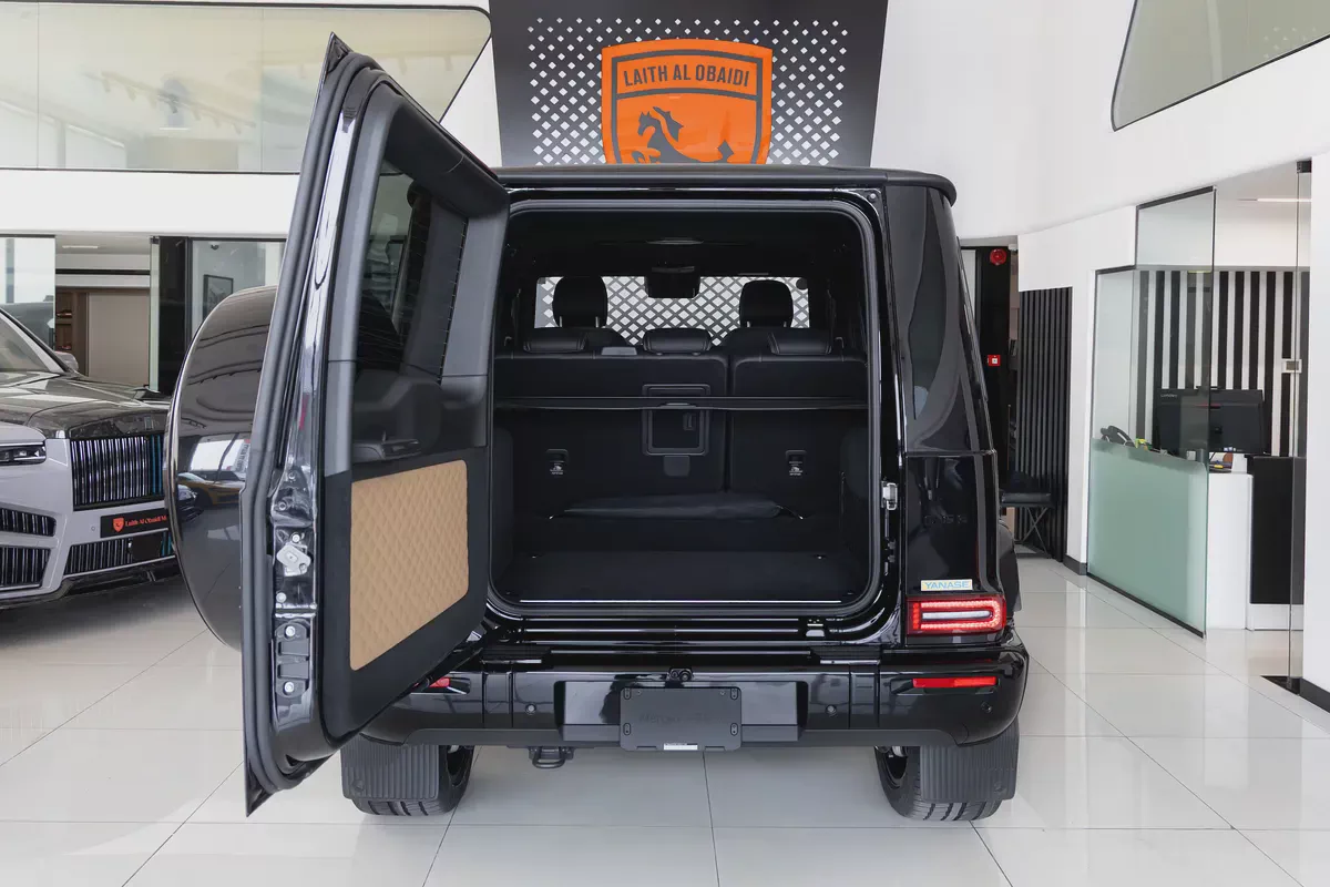 Mercedes-Benz G 63 AMG | 2025 | Japanese Specs | Low Mileage | 4.0L V8 Biturbo-19-19