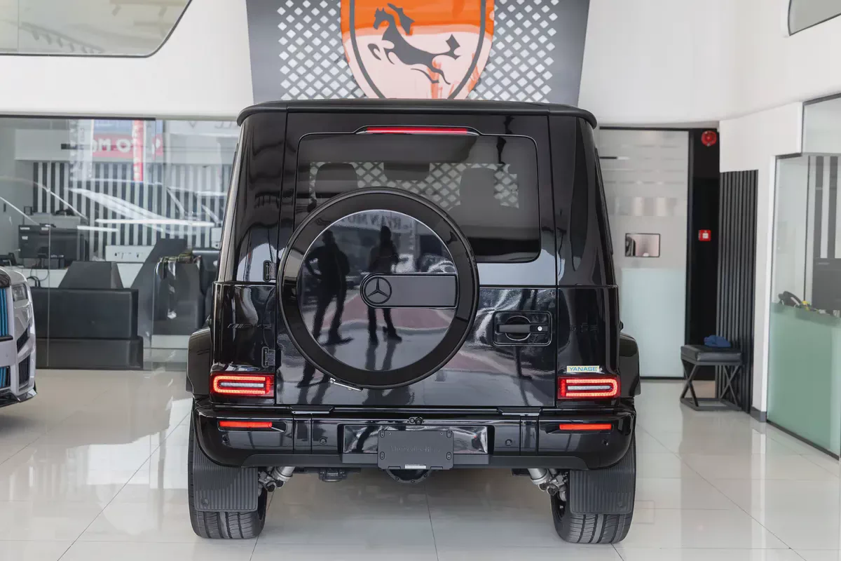 Mercedes-Benz G 63 AMG | 2025 | Japanese Specs | Low Mileage | 4.0L V8 Biturbo-4-4