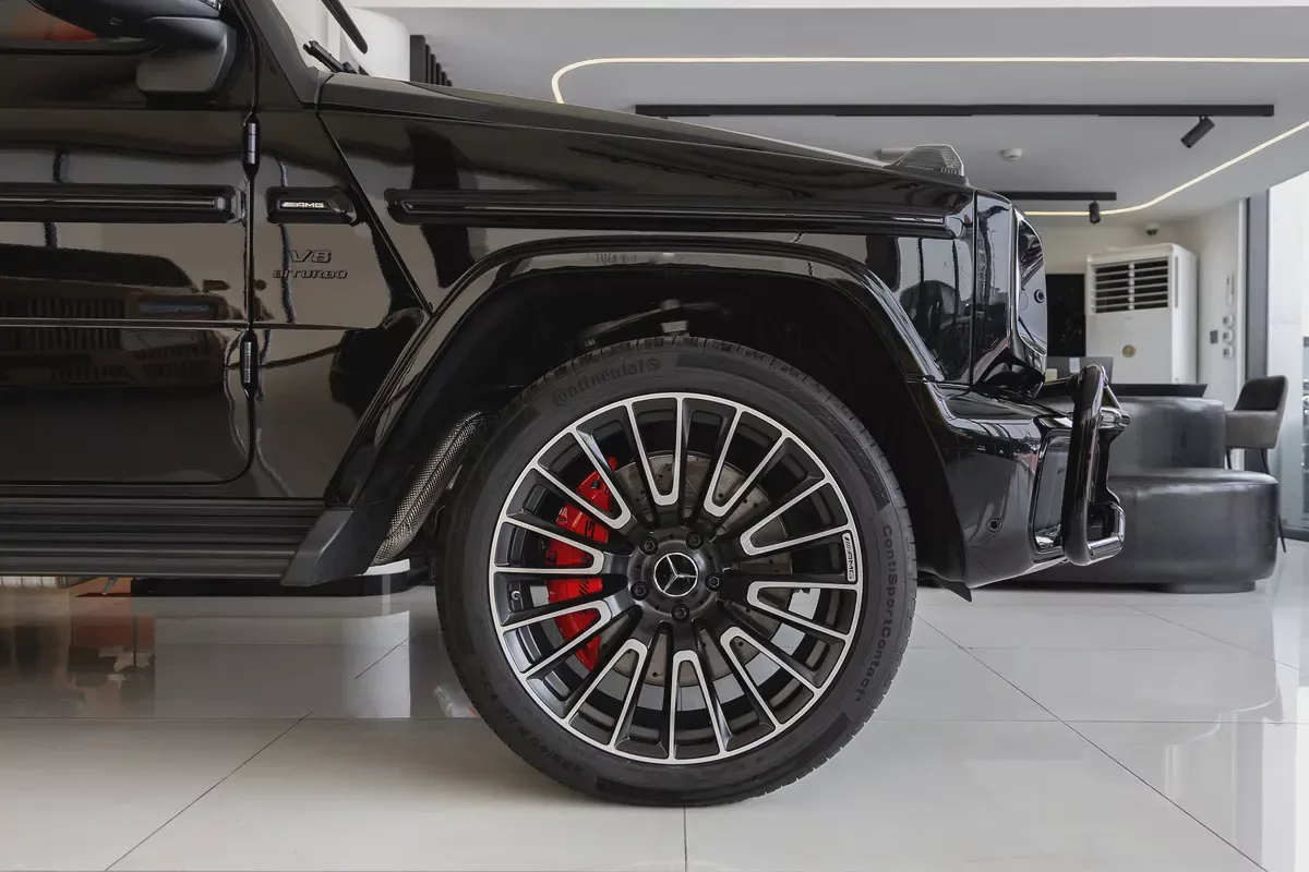 Mercedes-Benz G 63 AMG | 2025 | Japanese Specs | Low Mileage | 4.0L V8 Biturbo-7-7