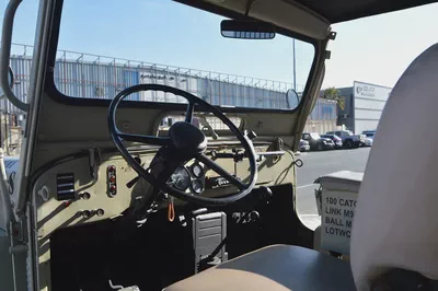 CLASSIC 1979 JEEP WRANGLER WILLYS EDITION - BEIGE-12