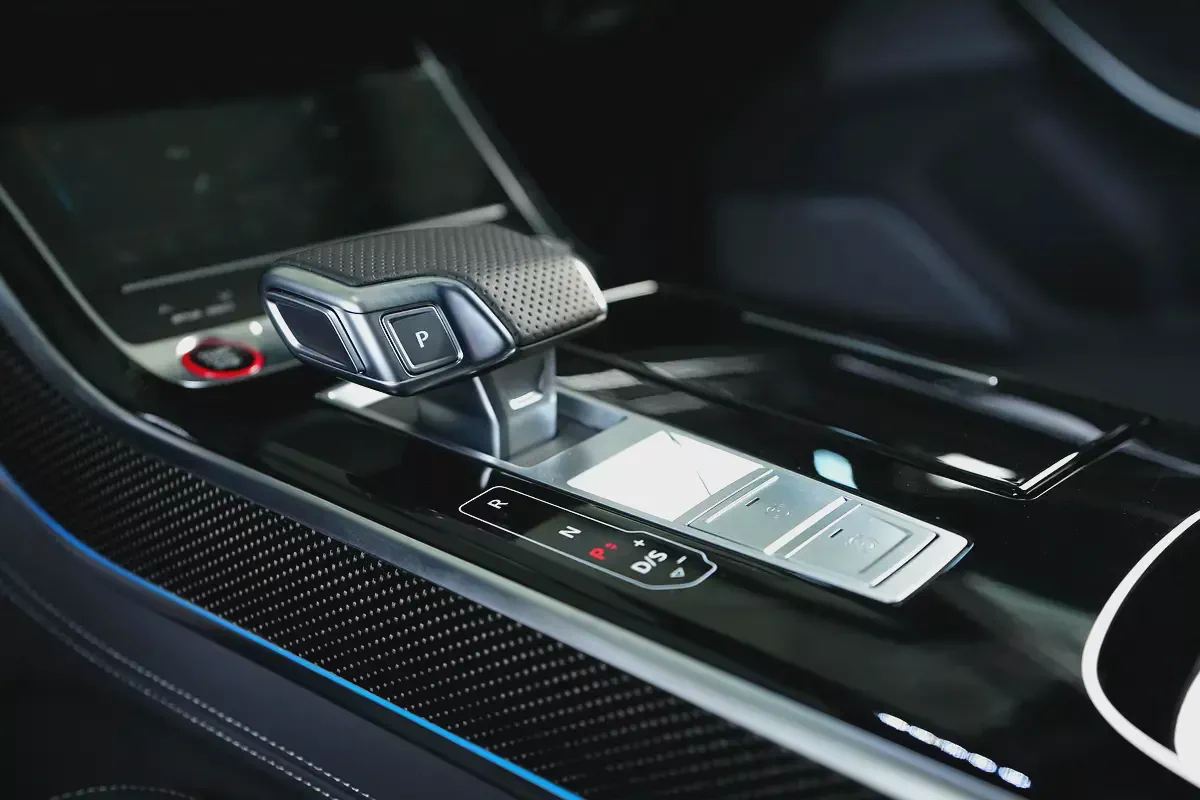 Audi S8-Black On Black-Ultra Exclusive Luxury Limousine-Bespoke Order-16-16
