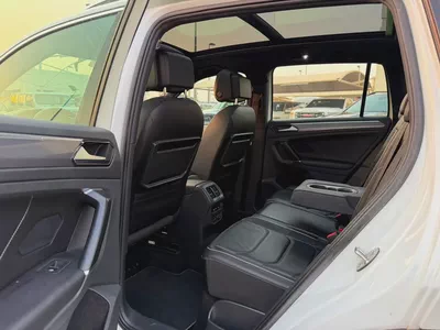 (2018) VOLKSWAGEN TIGUAN //R-LINE// GCC FULL OPTION -ORIGINAL PAINT--10