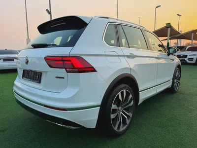 (2018) VOLKSWAGEN TIGUAN //R-LINE// GCC FULL OPTION -ORIGINAL PAINT--4