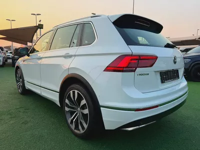 (2018) VOLKSWAGEN TIGUAN //R-LINE// GCC FULL OPTION -ORIGINAL PAINT--6
