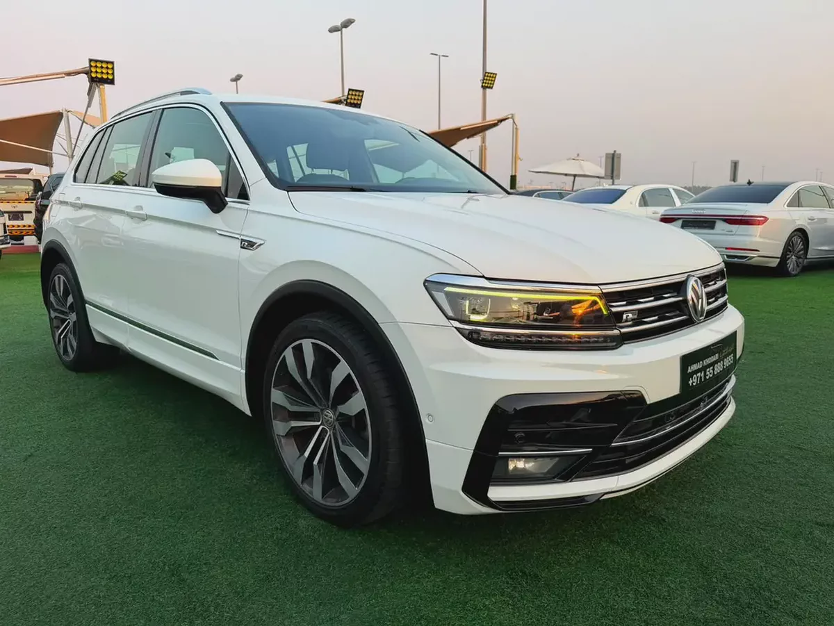 (2018) VOLKSWAGEN TIGUAN //R-LINE// GCC FULL OPTION -ORIGINAL PAINT--3-3
