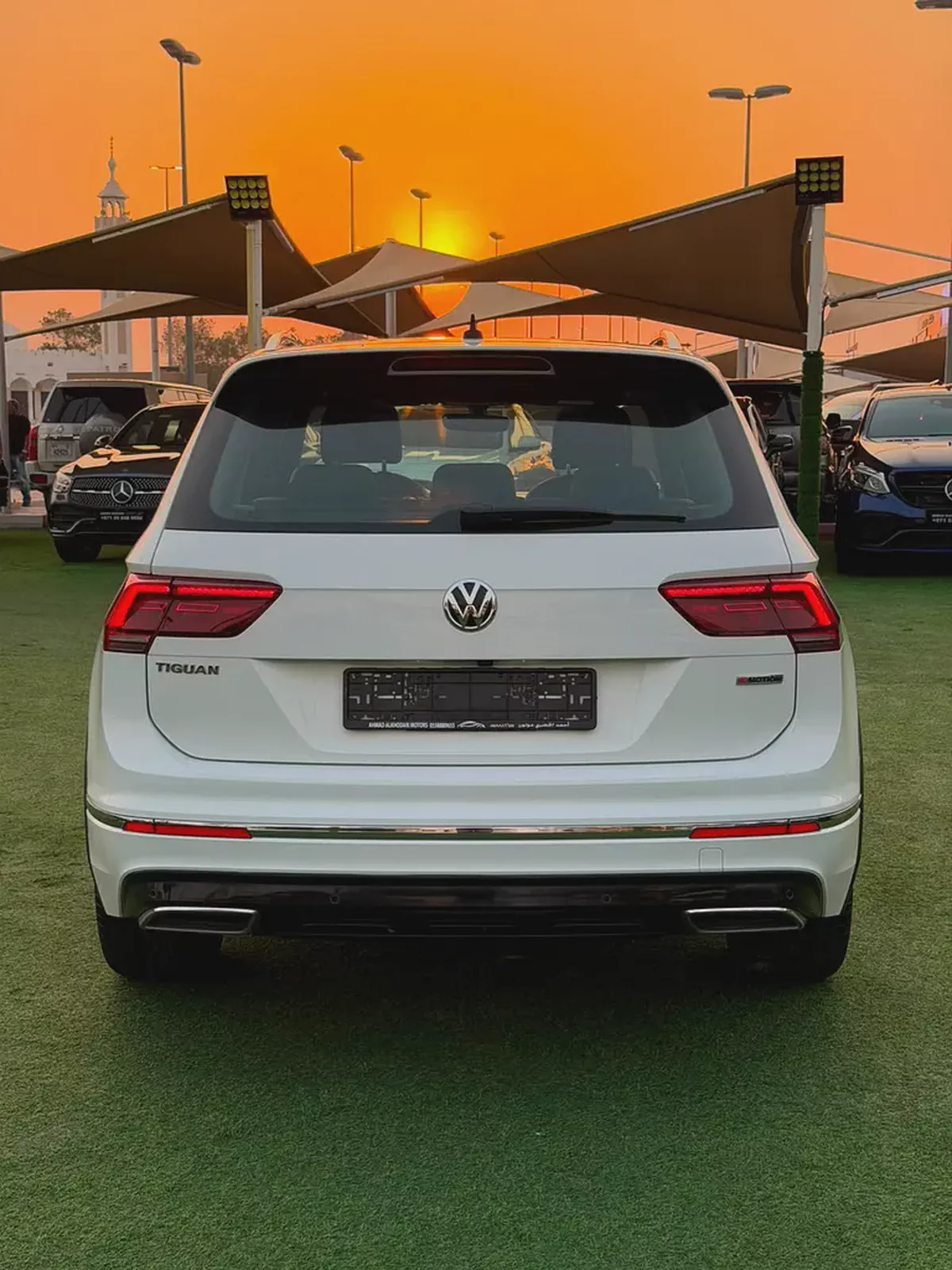 (2018) VOLKSWAGEN TIGUAN //R-LINE// GCC FULL OPTION -ORIGINAL PAINT--5-5