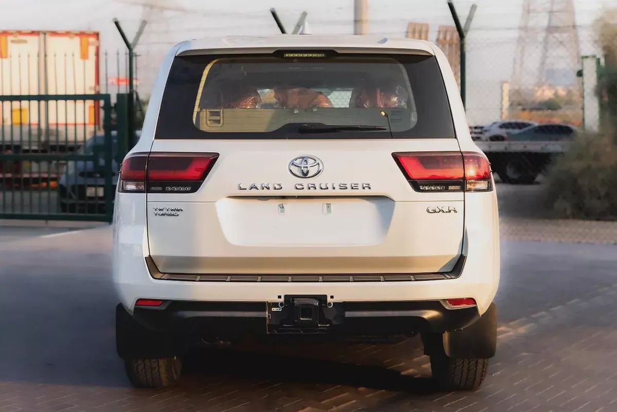 2026 TOYOTA LAND CRUISER 300 GXR 3.3L DIESEL  FOR EXPORT | AED 242,000/--3-3