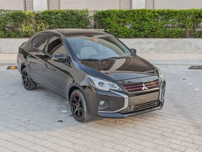 Mitsubishi Attrage 2022 GCC Signature Edition With Low KM Perfect Family Sedan-2