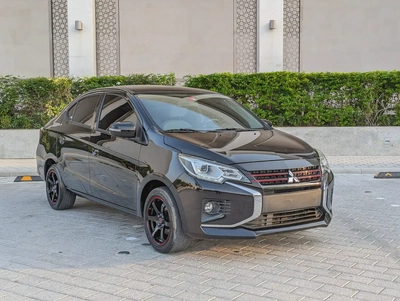 Mitsubishi Attrage 2022 GCC Signature Edition With Low KM Perfect Family Sedan-3