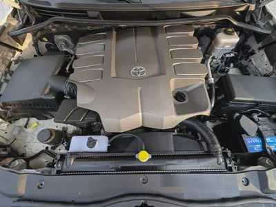 TOYOTA LAND CRUISER 2020 GXR GRAND TOURING V8 FULL OPTION GCC IN EXCELLENT CONDITION-11