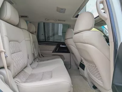 TOYOTA LAND CRUISER 2020 GXR GRAND TOURING V8 FULL OPTION GCC IN EXCELLENT CONDITION-8