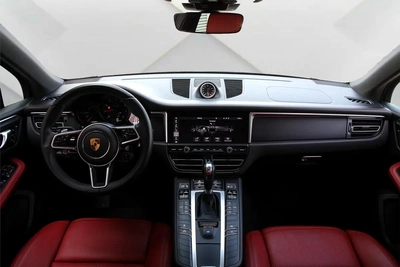 PORSCHE MACAN 2021 - GCC - FULLY LOADED - AMAZING CONDITION-6