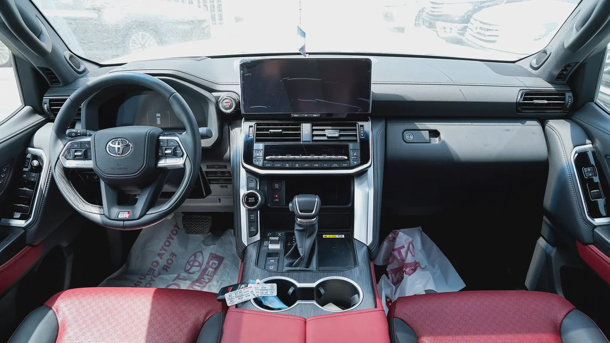 2025 Toyota Land Cruiser GR Sport hybrid - GCC Specs - Zero KM-14-14