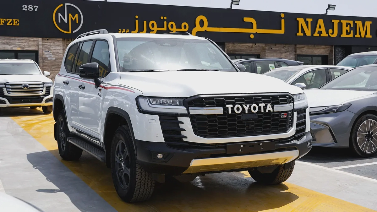 2025 Toyota Land Cruiser GR Sport hybrid - GCC Specs - Zero KM-2-2