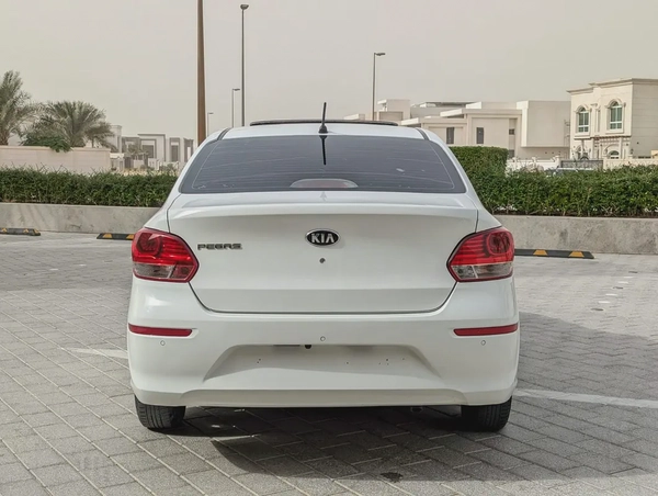 Kia Pegas 2020, MPI Top, GCC Premium Condition With Low KM Perfect Family Sedan With Sunroof and Nav