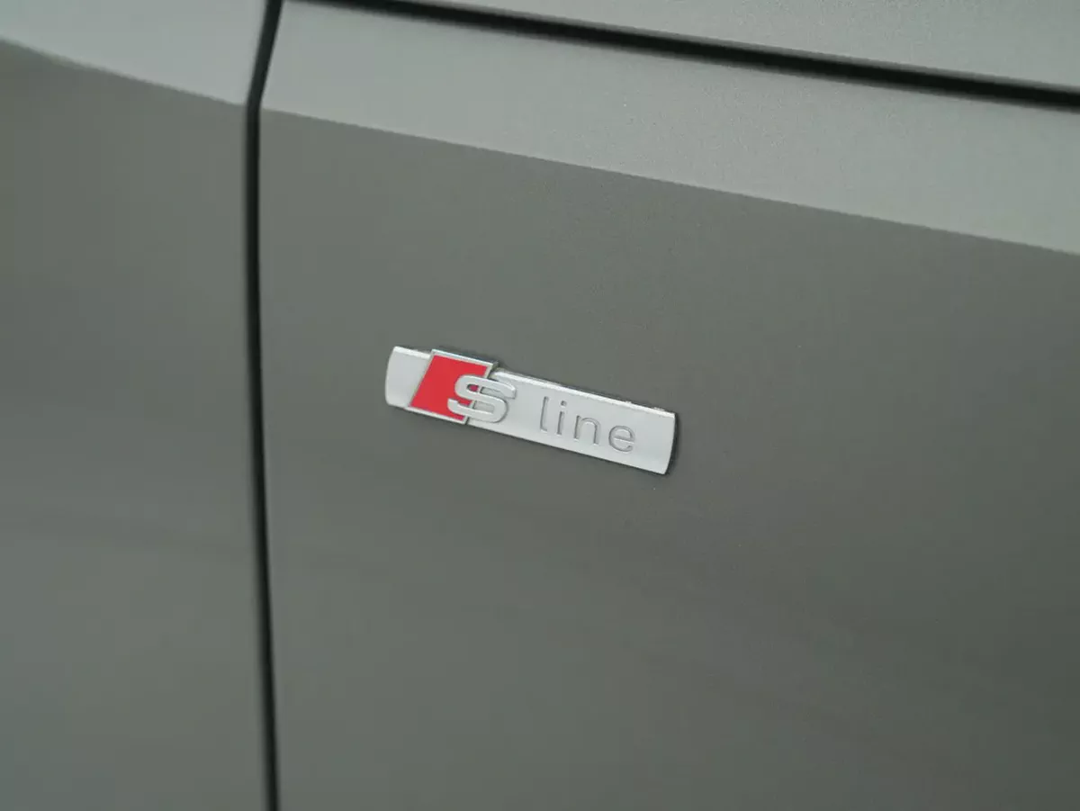 2024 Audi A4 S-line - GCC Specs - Like New!-7-7