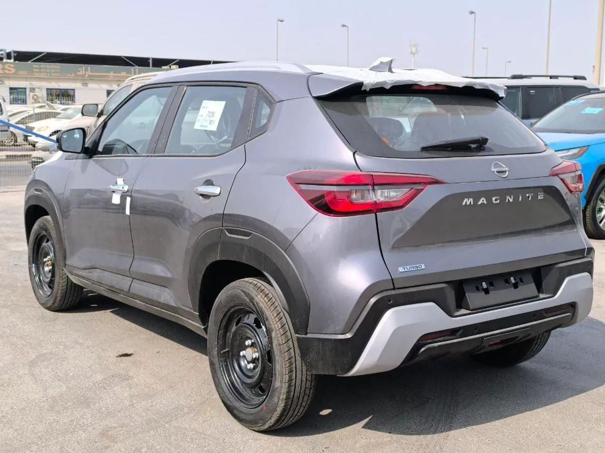 Nissan Magnite 1.5L-3-0