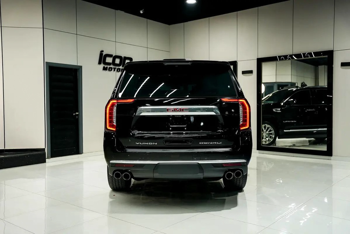 GMC Yukon Denali 2024 - GCC Specs - Brand New-3-3