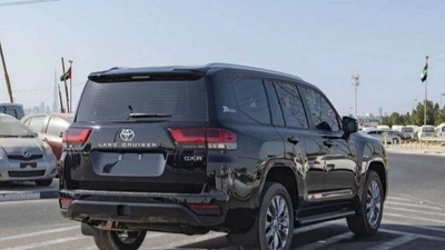 Toyota Land Cruiser Land cruiser GXR 4.0L FULL OPTION 2025-15
