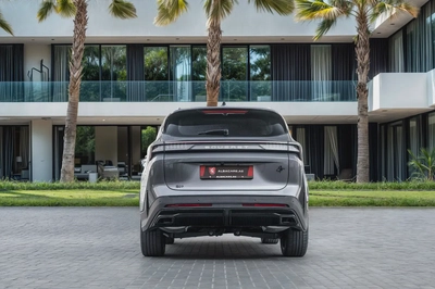 1,704 P.M |  S07 Luxury | 0% Downpayment | Perfect Condition!-4