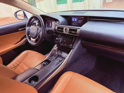 Lexus IS 250 2014 GCC Specs - Perfect Condition-9