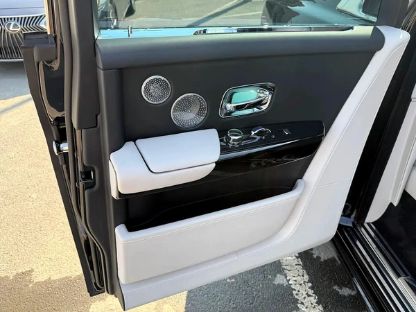 Rolls-Royce Phantom