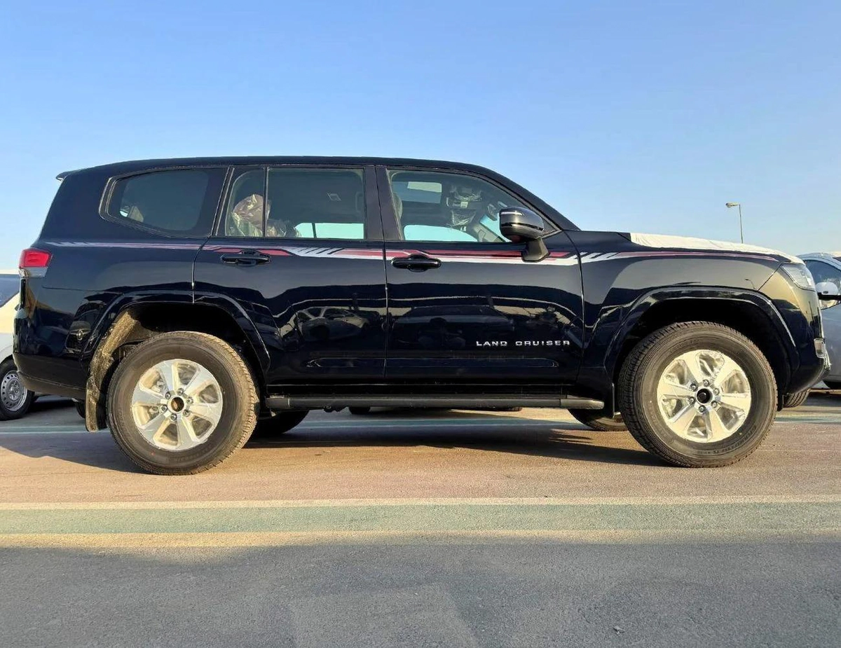 Toyota Land Cruiser GXR 3.5L Twin Turbo | Sunroof | Driver Power Seat | (CODE # GXR33M-6-6