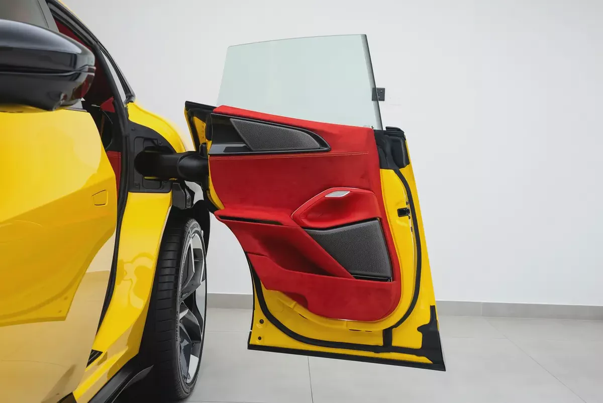 2025 FERRARI PUROSANGUE | FULL CARBON | MAIN DEALER SERVICE | HIGH SPECS |-6-6