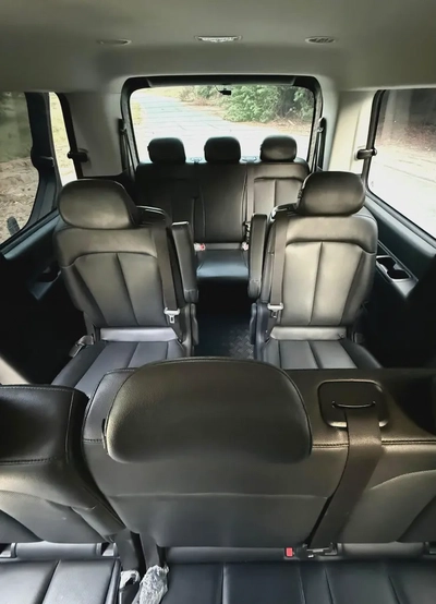 Hyundai Staria Luxury 2022 - Korean Specs - Excellent Condition-9