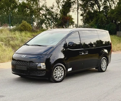 Hyundai Staria Luxury 2022 - Korean Specs - Excellent Condition-15