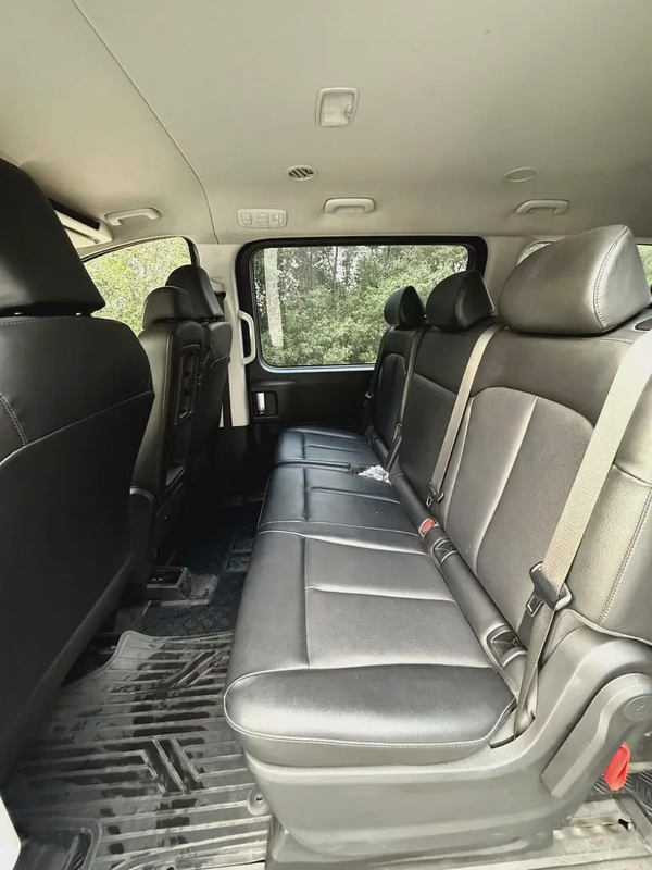 Hyundai Staria Luxury 2022 - Korean Specs - Excellent Condition