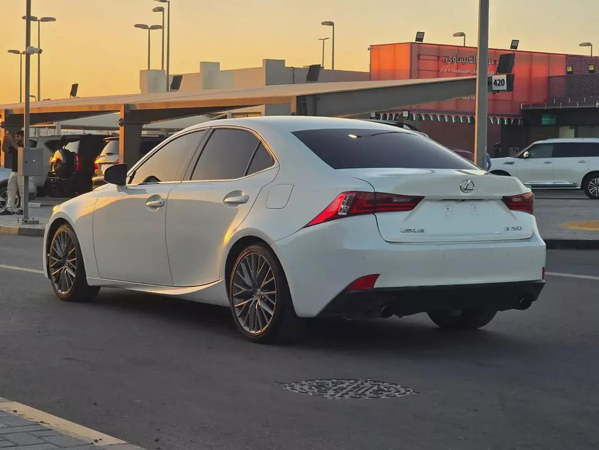 Lexus IS 250 F Sport 2014 GCC Specs - Pristine Condition-4-4