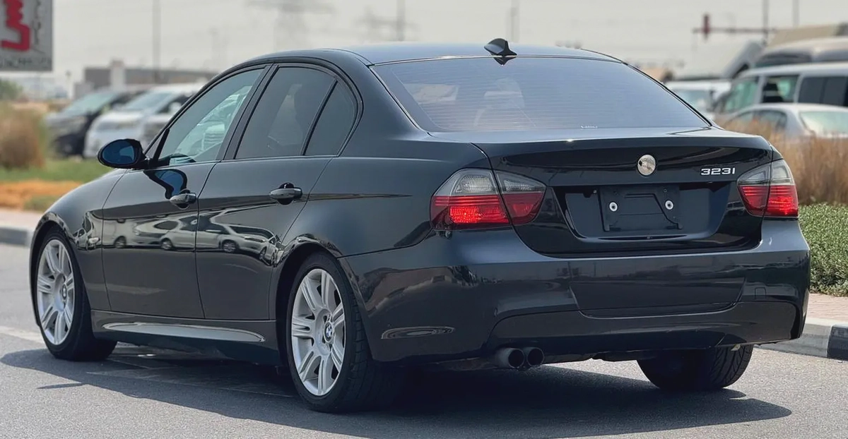 BMW | 323i | 2006 | ONLY | 80622 KM | JAPAN IMPORT | CLEAN TITLE