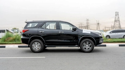 2026 Toyota Fortuner VX 4.0L AT Petrol (Black-Tan)-3