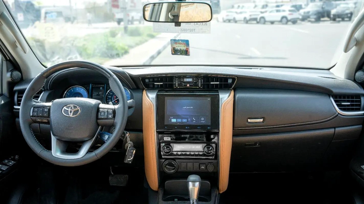 2026 Toyota Fortuner VX 4.0L AT Petrol (Black-Tan)-7-7